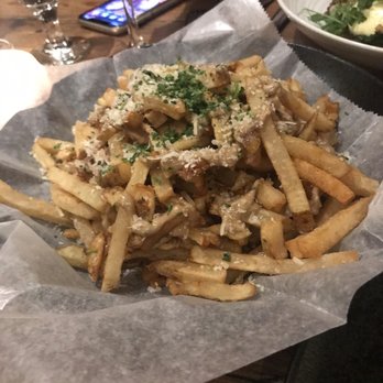 Landmark Tavern at Stone House - American Near Me - Warren, New Jersey