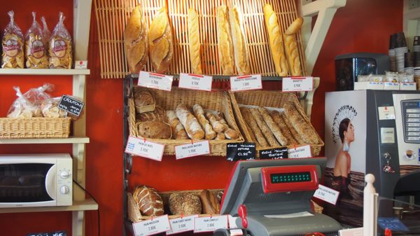 La Tarte Tropézienne Pâtisserie Viennoiserie Sandwicherie Pain by null