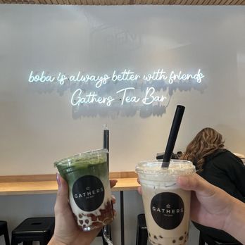 Gathers Tea Bar - matcha strawberry latte with oat milk & boba roasted oolong milk tea with sea salt cream & boba - Bubble Tea Near Me - Chicago, Illinois Gathers Tea Bar - matcha strawberry latte with oat milk & boba roasted oolong milk tea with sea salt cream & boba - Bubble Tea Near Me - Chicago, Illinois