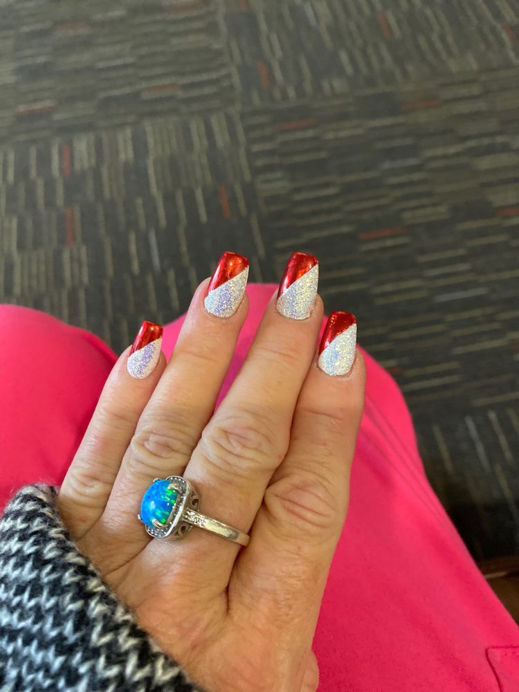 Bel Age Nails & Spa Logo