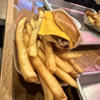 Johnny Boi - Kids burger - Burgers Near Me - Richmond, California
