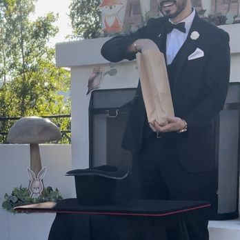 Todd Day Magic - Bottle disappearing act - Magicians Near Me