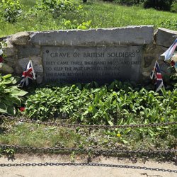Minute Man Visitor Center - British soldiers grave