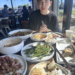 Food was delicious. The portions are HUGE!!