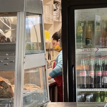 La Frontera - Employees with face coverings used incorrectly - Mexican Near Me - Redmond, Oregon La Frontera - Employees with face coverings used incorrectly - Mexican Near Me - Redmond, Oregon