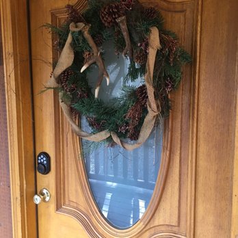 Aunt Bug's Cabin Rentals - Front door - Vacation Rentals Near Me - Pigeon Forge, Tennessee Aunt Bug's Cabin Rentals - Front door - Vacation Rentals Near Me - Pigeon Forge, Tennessee