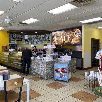 Old Cuban Cafe - Coffee with Milk - Cafes Near Me - Orlando, Florida Old Cuban Cafe - Coffee with Milk - Cafes Near Me - Orlando, Florida