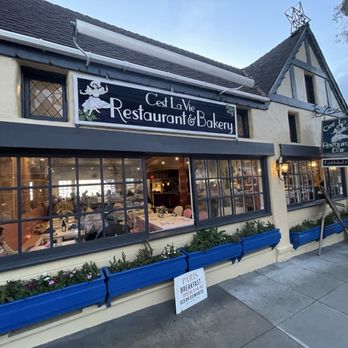 C'est la Vie Restaurant & Bakery - French Near Me - Laguna Beach, California C'est la Vie Restaurant & Bakery - French Near Me - Laguna Beach, California
