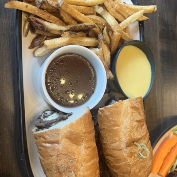 Otter Bar And Burger - French Dip - Bars Near Me - Seattle, Washington Otter Bar And Burger - French Dip - Bars Near Me - Seattle, Washington