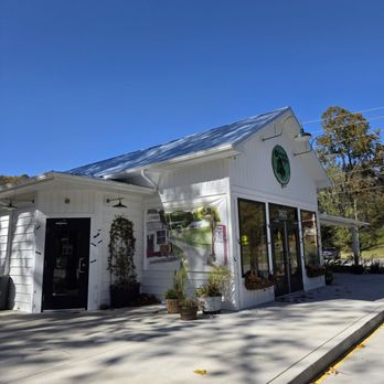 Sycamore Station - The cute architectural design of the building of this very interesting Café. - American Near Me - Roanoke, Virginia