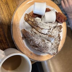 Three Little Birds - Fly in, Fly out - French toast with bacon