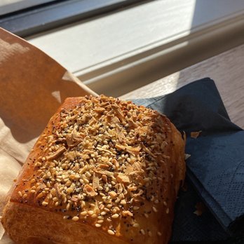 Stereoscope Coffee - Everything Croissant - Coffee Roasteries Near Me - Long Beach, California Stereoscope Coffee - Everything Croissant - Coffee Roasteries Near Me - Long Beach, California