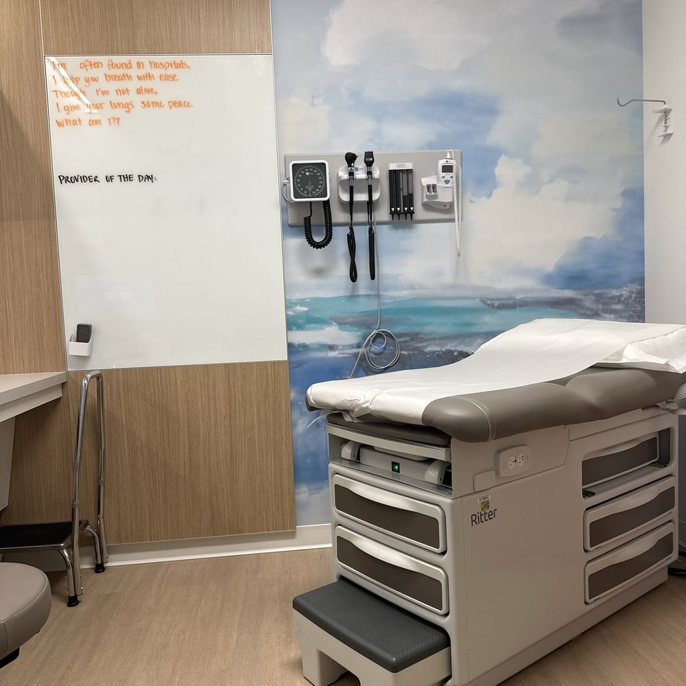 Hoag Urgent Care - Inside rooms - Urgent Care Near Me - San Clemente, California Hoag Urgent Care - Inside rooms - Urgent Care Near Me - San Clemente, California