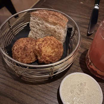 Swift & Sons Steakhouse - Bread Basket - American Near Me - Chicago, Illinois