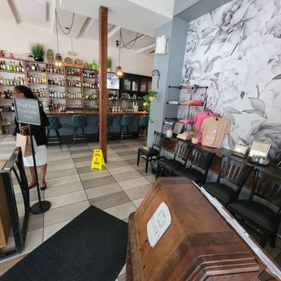 Oliver's Corner Bistro by null