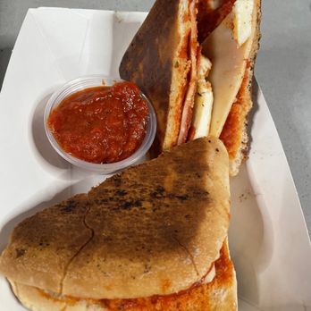 Steve's Meltdown - That's Amore Grilled Cheese - Food Delivery Services Near Me - St. Louis, Missouri