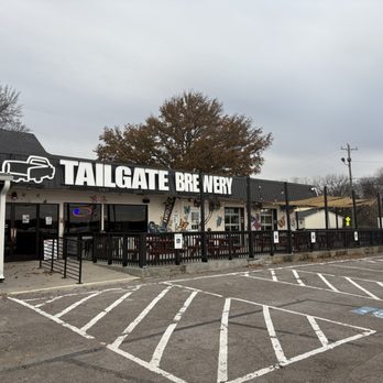 Tailgate Brewery - Hendersonville - Entrance - Pizza Near Me - Hendersonville, Tennessee