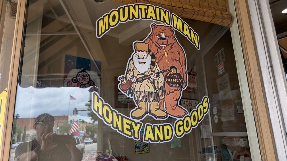 Mountain Man Honey and Goods Logo