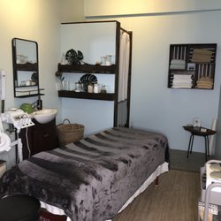 Mailani Aesthetics - Home office...