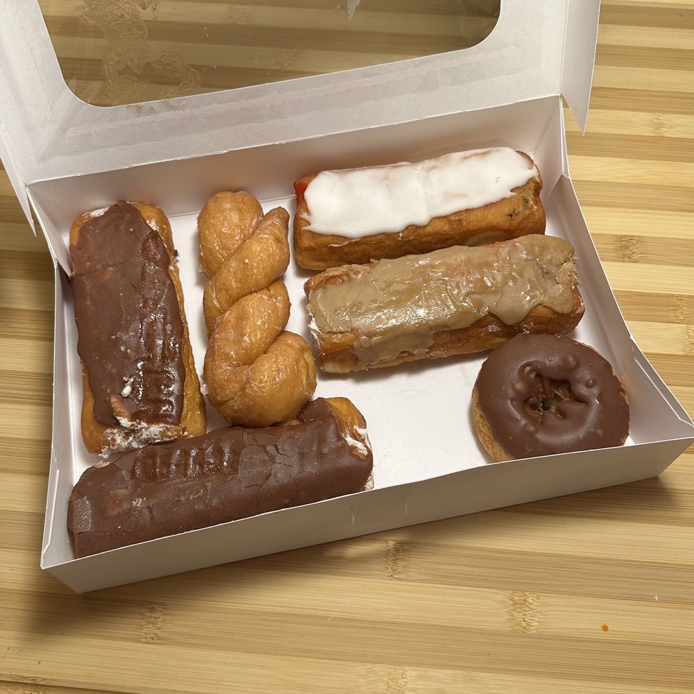 Pettit’s Pastry - Bakeries Near Me - Omaha, Nebraska Pettit’s Pastry - Bakeries Near Me - Omaha, Nebraska