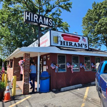 Hiram's Roadstand - Outside - American Near Me - Fort Lee, New Jersey Hiram's Roadstand - Outside - American Near Me - Fort Lee, New Jersey