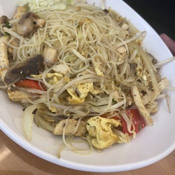 Main St. Dragon - SINGAPORE CURRY RICE NOODLES - Asian Fusion Near Me - Richmond, Virginia