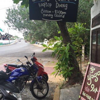 Da Luisa - Front row parking - Mediterranean Near Me - Isla Mujeres, ROO Da Luisa - Front row parking - Mediterranean Near Me - Isla Mujeres, ROO