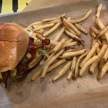 Buffalo Wild Wings - American Burger - Sports Bars Near Me - Bronx, New York Buffalo Wild Wings - American Burger - Sports Bars Near Me - Bronx, New York