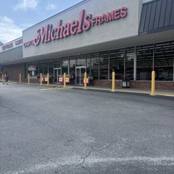 Michaels - Store front