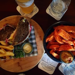 The Bent Elbow - Croque Monsieur and sweet potato fries