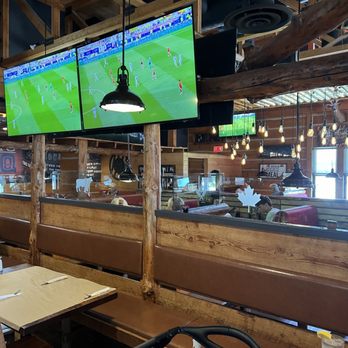 Montana's - Dining area - Comfort Food Near Me - Belleville, Ontario Montana's - Dining area - Comfort Food Near Me - Belleville, Ontario