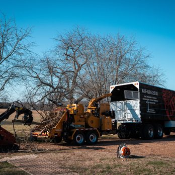 JB Tree Service - Our 2100 chipper and our 50 yard chipper truck! - Tree Services Near Me - La Vergne, Tennessee JB Tree Service - Our 2100 chipper and our 50 yard chipper truck! - Tree Services Near Me - La Vergne, Tennessee