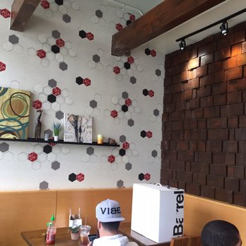 Poke Salad Bar - Cute sitting area - Poke Near Me - Pasadena, California