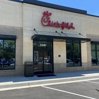 Chick-fil-A - Front Entrance - Chicken Shop Near Me - Crossville, Tennessee Chick-fil-A - Front Entrance - Chicken Shop Near Me - Crossville, Tennessee
