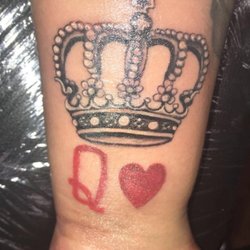 Waco Tattoo & Body Piercing - Queen Crown