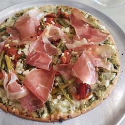 Gluten-free Asparagus Pesto Flatbread Gluten-free Asparagus Pesto Flatbread
