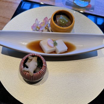 Restaurant SUNTORY - Seasonal Appetizers (squid, macadamia nut tofu, spinach) - Japanese Near Me - Honolulu, Hawaii Restaurant SUNTORY - Seasonal Appetizers (squid, macadamia nut tofu, spinach) - Japanese Near Me - Honolulu, Hawaii