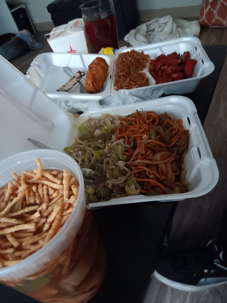 Betty's Pub & Chinese Restaurant