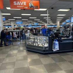 Ross Dress for Less - Empleado 5 estrellas para mi criterio , Samael gracias por tu buena atención