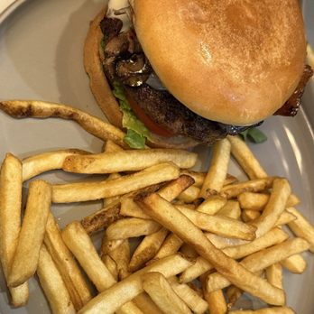 Shake & Shack94 - Original burger - Burgers Near Me - Stockton, California Shake & Shack94 - Original burger - Burgers Near Me - Stockton, California