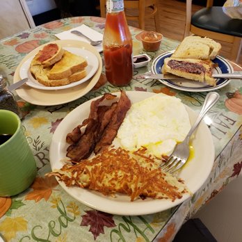 Kimmie's Coffee Cup - Standard breakfast with eggs, hashbrowns, toast and bacon - Breakfast & Brunch Near Me - Brea, California