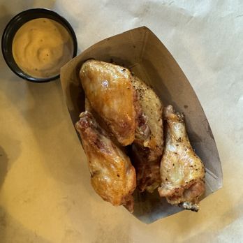 Fat Pat's Brewery - Naked wings and garlic aioli - Barbeque Near Me - Spring Grove, Minnesota Fat Pat's Brewery - Naked wings and garlic aioli - Barbeque Near Me - Spring Grove, Minnesota