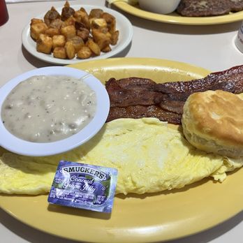 Country Cafe - The Country Cafe - 2 egg and bacon breakfast - Southern Near Me - Nashville, Tennessee Country Cafe - The Country Cafe - 2 egg and bacon breakfast - Southern Near Me - Nashville, Tennessee
