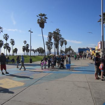 Venice Beach Boardwalk - Outdoor basketball courts. - Beaches Near Me - Venice, California Venice Beach Boardwalk - Outdoor basketball courts. - Beaches Near Me - Venice, California