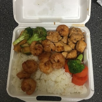 Edo Hibachi - Chicken and shrimp with vegetables and steam rice. - Japanese Near Me - Columbia, South Carolina Edo Hibachi - Chicken and shrimp with vegetables and steam rice. - Japanese Near Me - Columbia, South Carolina