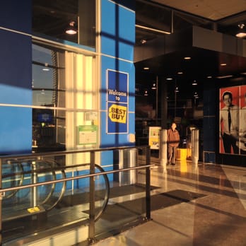 Best Buy - Inside entrance~ - Electronics Near Me - Burnaby, British Columbia