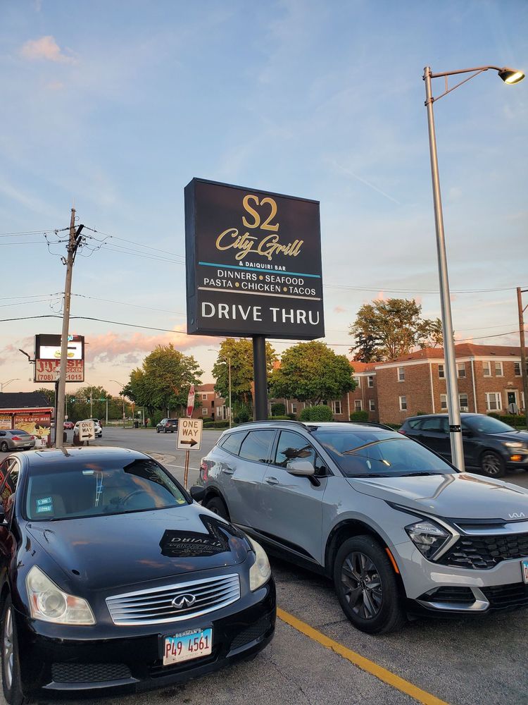 S2 City Grill & Daiquiri Bar