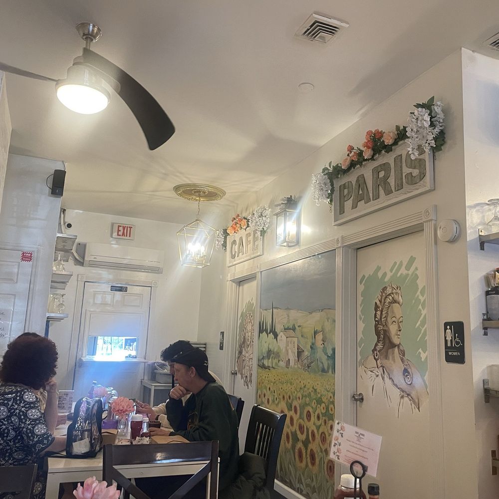 Cafe Paris - Creperies Near Me - Metuchen, New Jersey