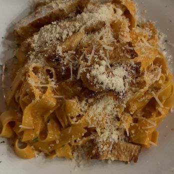 Sabor & Sazon - pappardelle en rosa - Italian Near Me - Paso Robles, California