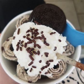 Fanny's Thai Roll Ice Cream - Oreo - Ice Cream & Frozen Yogurt Near Me - Elgin, Illinois Fanny's Thai Roll Ice Cream - Oreo - Ice Cream & Frozen Yogurt Near Me - Elgin, Illinois